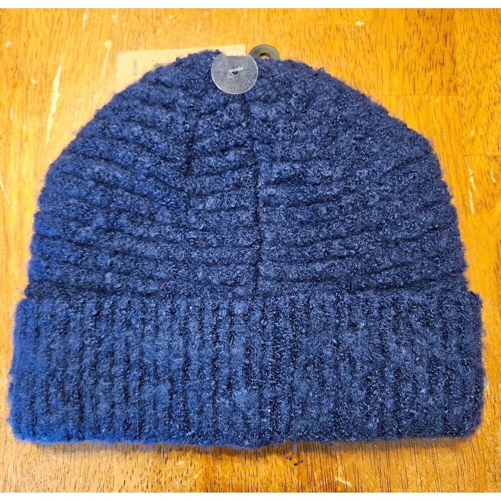 C.C. Exclusives Beanie Knit Hat Warm Winter Hat Soft Blue Purple New w/ Tags